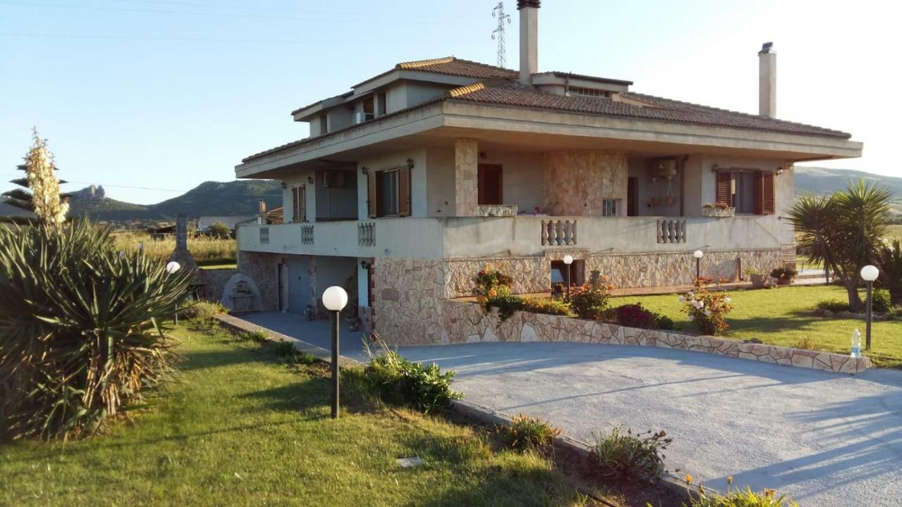 Da Mario & Marianna Apartment Campanedda Exterior photo